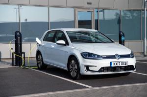 Volkswagen e-Golf (UK) '2017
